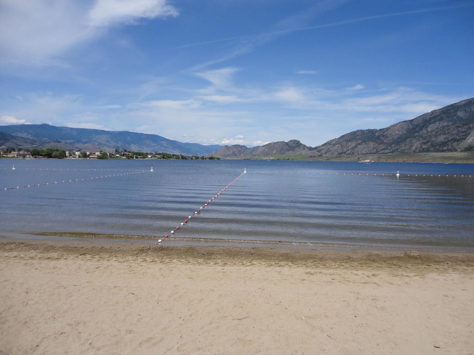 Spanish Fiesta Resort Osoyoos Exterior foto